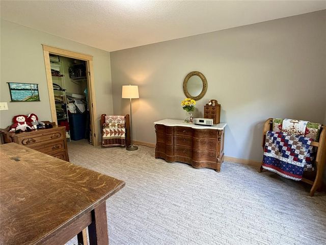 2355 Mckinley Road, Eau Claire, WI 54703