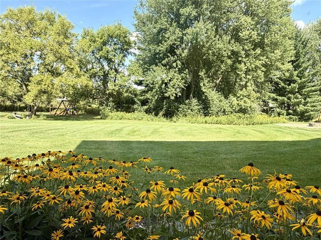 2355 Mckinley Road, Eau Claire, WI 54703