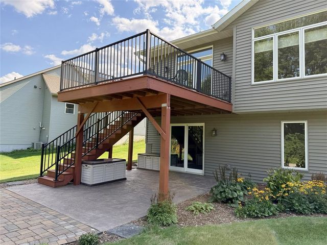 2355 Mckinley Road, Eau Claire, WI 54703