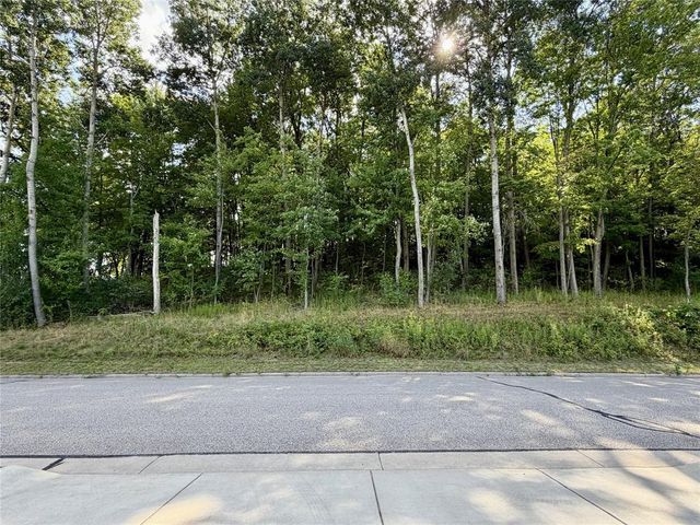 2355 Mckinley Road, Eau Claire, WI 54703