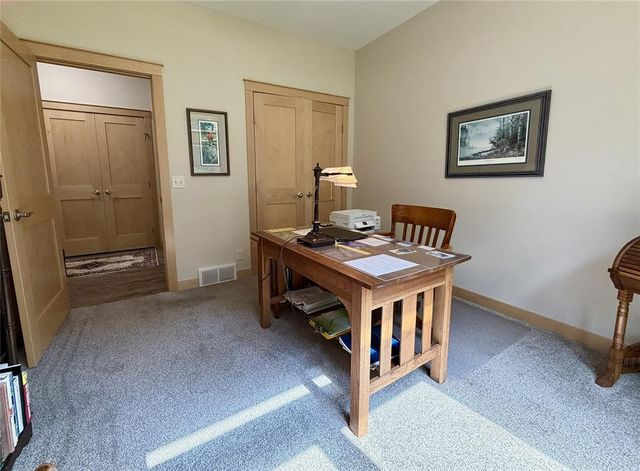 2355 Mckinley Road, Eau Claire, WI 54703