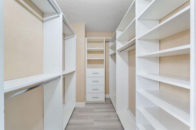 5800 Camino Del Sol 102, Boca Raton, FL 33433