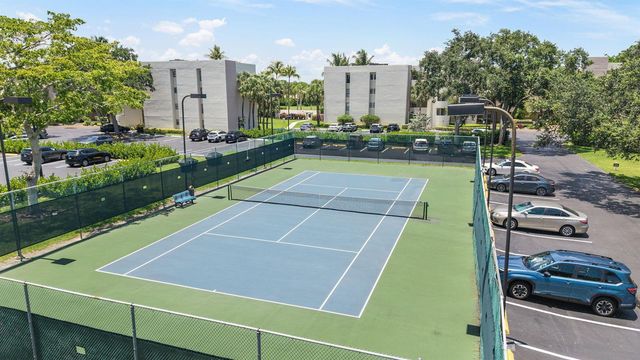 5800 Camino Del Sol 102, Boca Raton, FL 33433