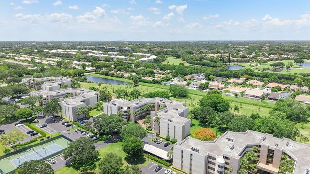 5800 Camino Del Sol 102, Boca Raton, FL 33433