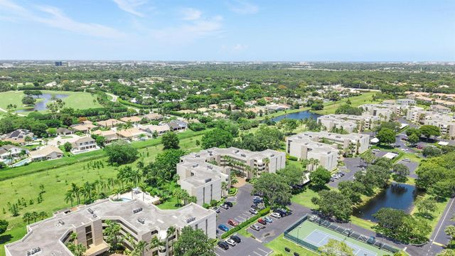 5800 Camino Del Sol 102, Boca Raton, FL 33433