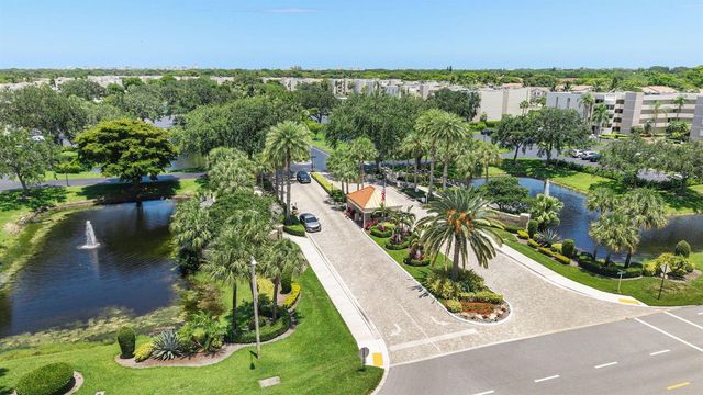 5800 Camino Del Sol 102, Boca Raton, FL 33433