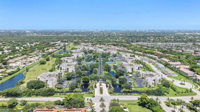 5800 Camino Del Sol 102, Boca Raton, FL 33433