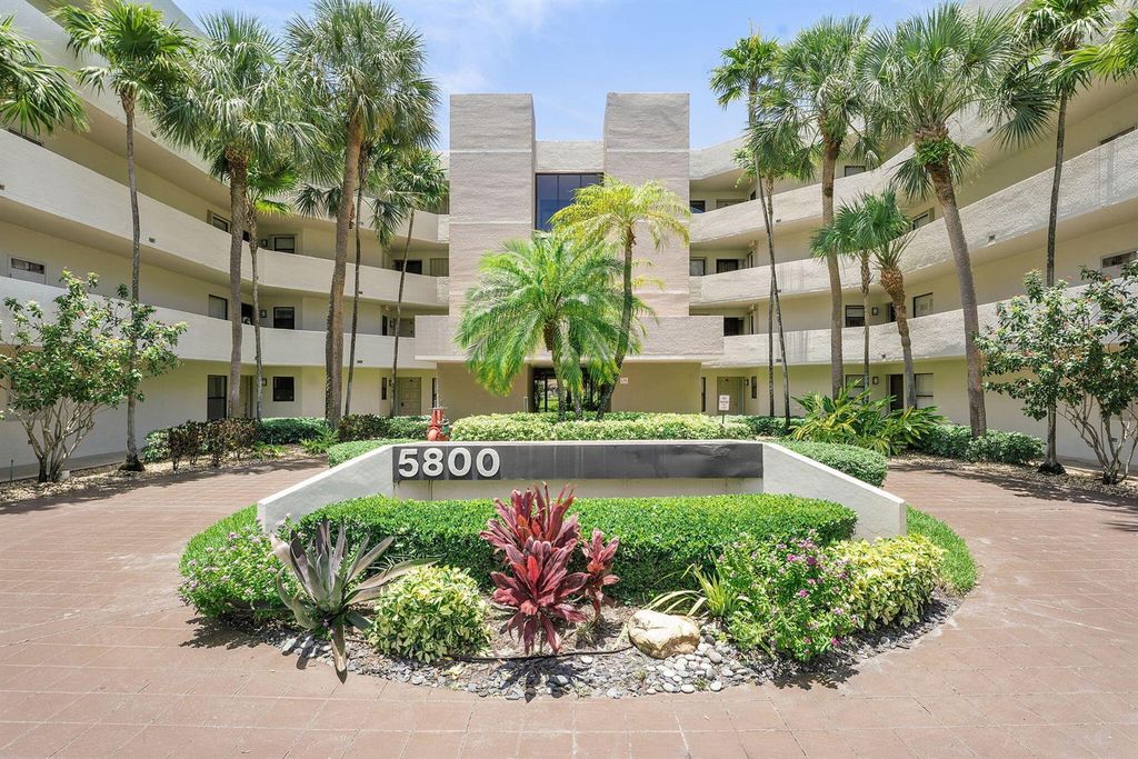 5800 Camino Del Sol 102, Boca Raton, FL 33433