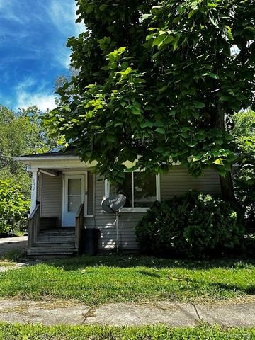 838 Clinton Street, Flint, MI 48507
