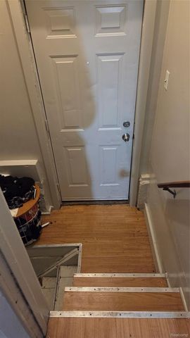 838 Clinton Street, Flint, MI 48507