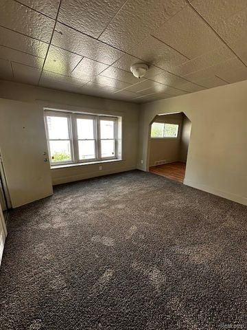 838 Clinton Street, Flint, MI 48507