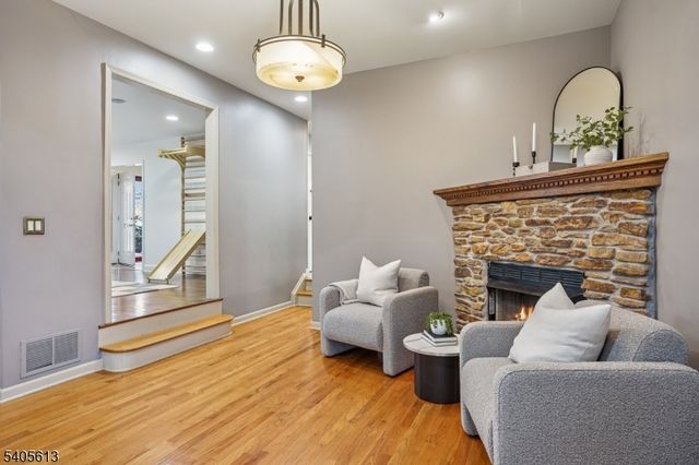 106 FRAZEE COURT, Westfield Town, NJ 07090