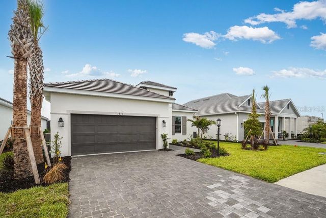 7657 MOONBEAM AVENUE, Sarasota, FL 34241