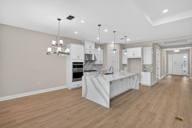 7657 MOONBEAM AVENUE, Sarasota, FL 34241