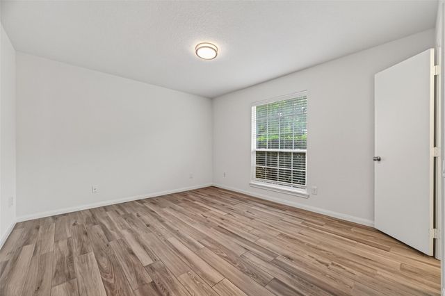 1880 White Oak Drive 143, Houston, TX 77009
