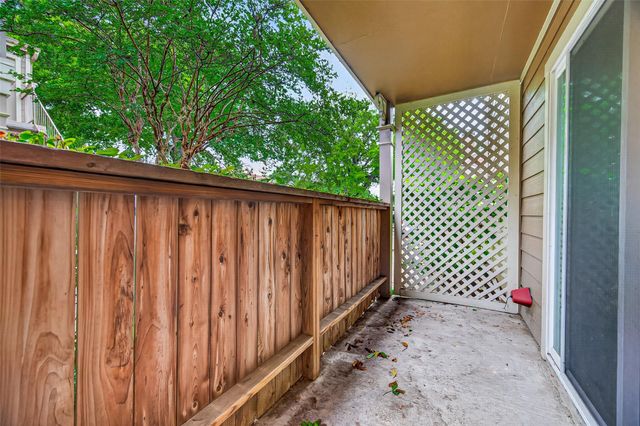 1880 White Oak Drive 143, Houston, TX 77009