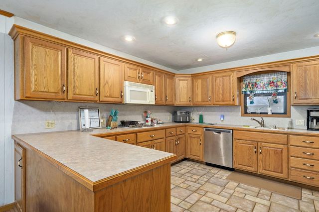 907 N Northview Drive, Nixa, MO 65714