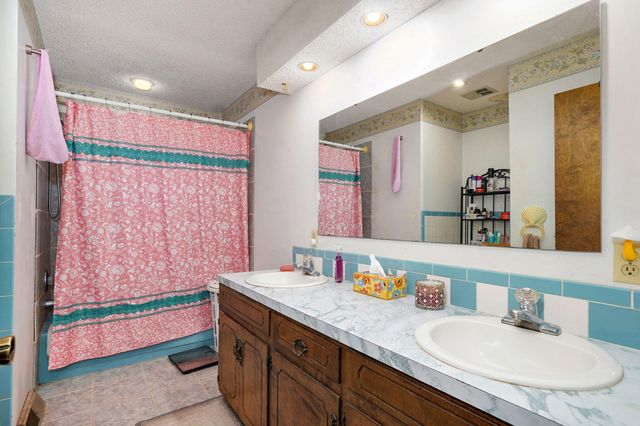 907 N Northview Drive, Nixa, MO 65714