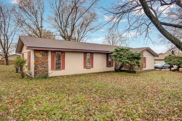 907 N Northview Drive, Nixa, MO 65714