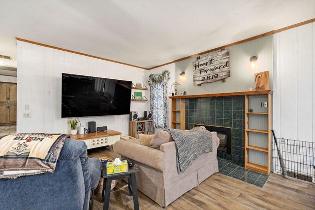 907 N Northview Drive, Nixa, MO 65714