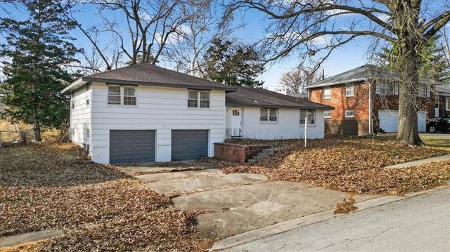 8019 Oakland Avenue, Kansas City, KS 66112
