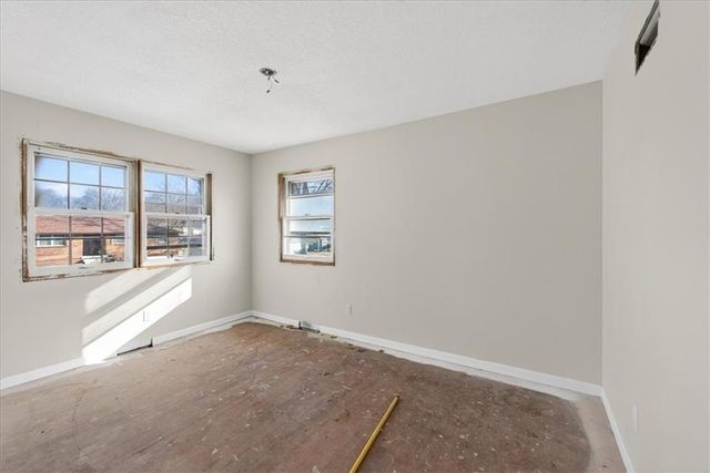 8019 Oakland Avenue, Kansas City, KS 66112