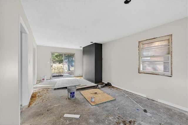 8019 Oakland Avenue, Kansas City, KS 66112