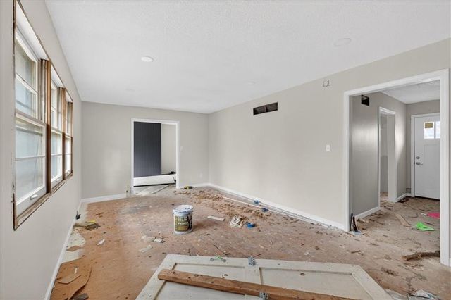 8019 Oakland Avenue, Kansas City, KS 66112