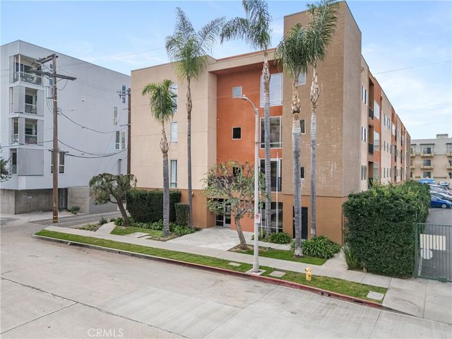 4821 Bakman Avenue 206, North Hollywood, CA 91606