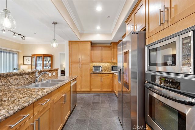 4821 Bakman Avenue 206, North Hollywood, CA 91606