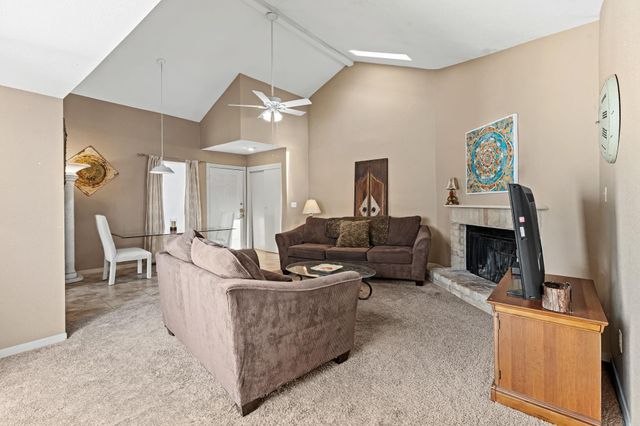 9809 Richmond Avenue E8, Houston, TX 77042
