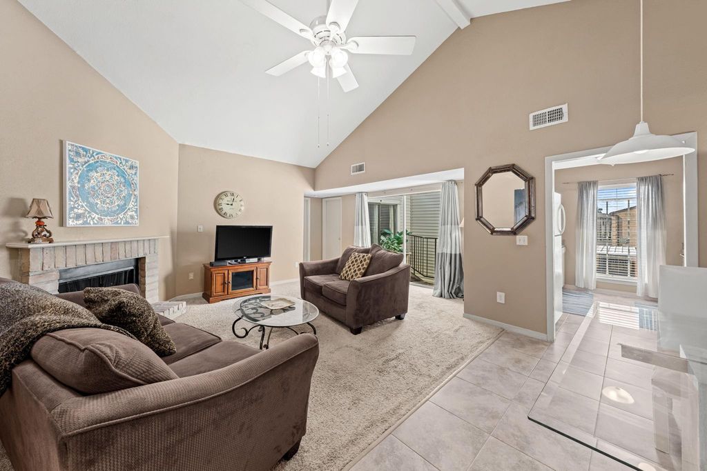 9809 Richmond Avenue E8, Houston, TX 77042