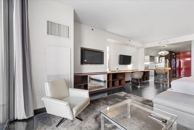 4381 West FLAMINGO Road 16310, Las Vegas, NV 89103