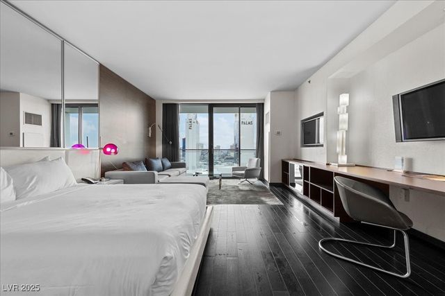 4381 West FLAMINGO Road 16310, Las Vegas, NV 89103