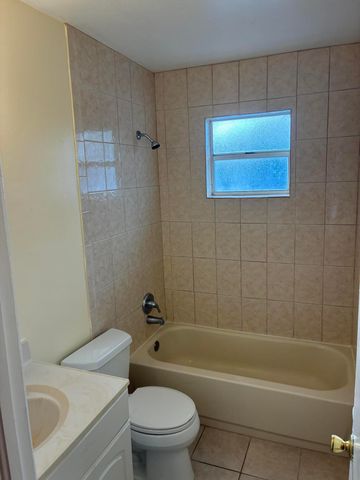 233 W Pine Terrace A, West Palm Beach, FL 33405