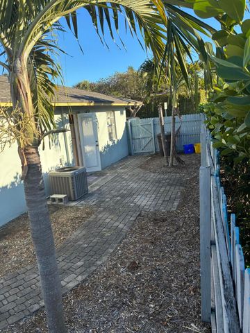 233 W Pine Terrace A, West Palm Beach, FL 33405