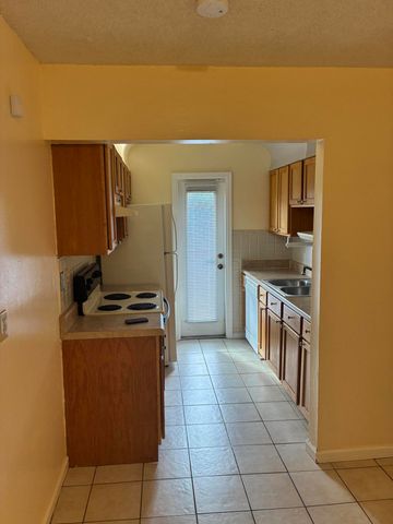 233 W Pine Terrace A, West Palm Beach, FL 33405