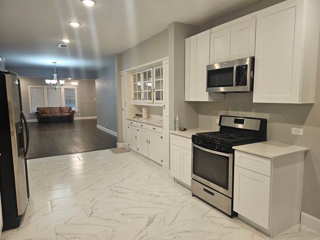 959 N Marshall St, Henderson, TX 75652