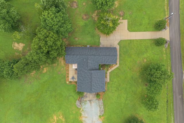 600 Jackson Lane Ext, Decaturville, TN 38329