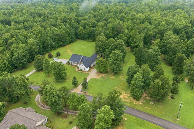 600 Jackson Lane Ext, Decaturville, TN 38329