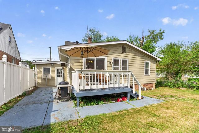 5406 SPRING LN, Hyattsville, MD 20781