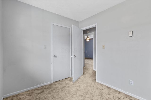 2976 Pleasant Drive NE, Lancaster, OH 43130