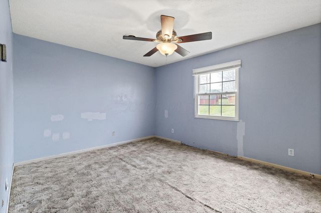 2976 Pleasant Drive NE, Lancaster, OH 43130