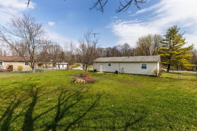 2976 Pleasant Drive NE, Lancaster, OH 43130