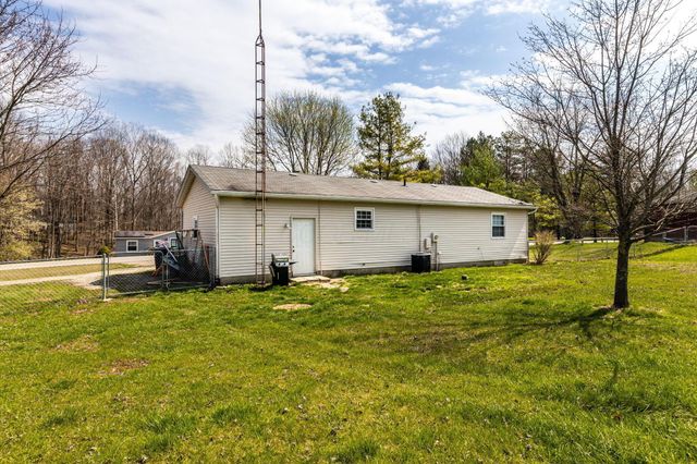 2976 Pleasant Drive NE, Lancaster, OH 43130