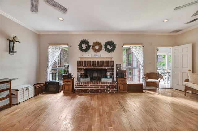 33207 Walnut Grove Drive, Magnolia, TX 77355