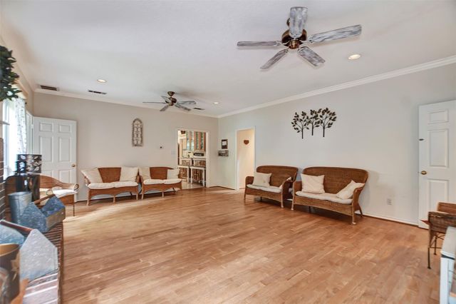 33207 Walnut Grove Drive, Magnolia, TX 77355