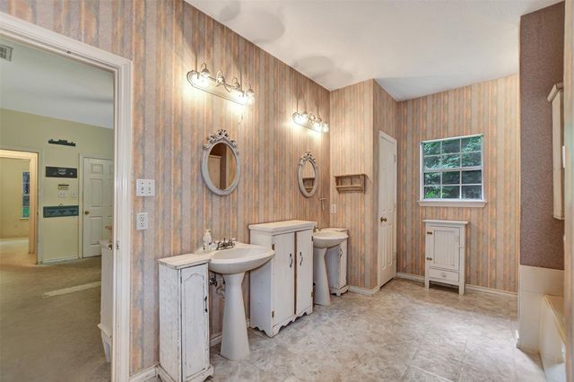 33207 Walnut Grove Drive, Magnolia, TX 77355