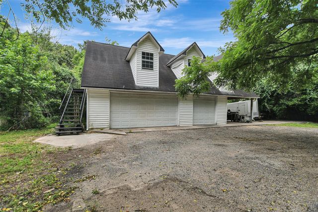 33207 Walnut Grove Drive, Magnolia, TX 77355