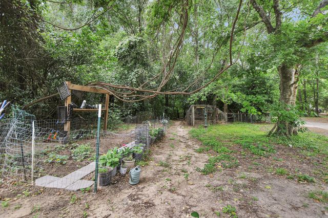 33207 Walnut Grove Drive, Magnolia, TX 77355